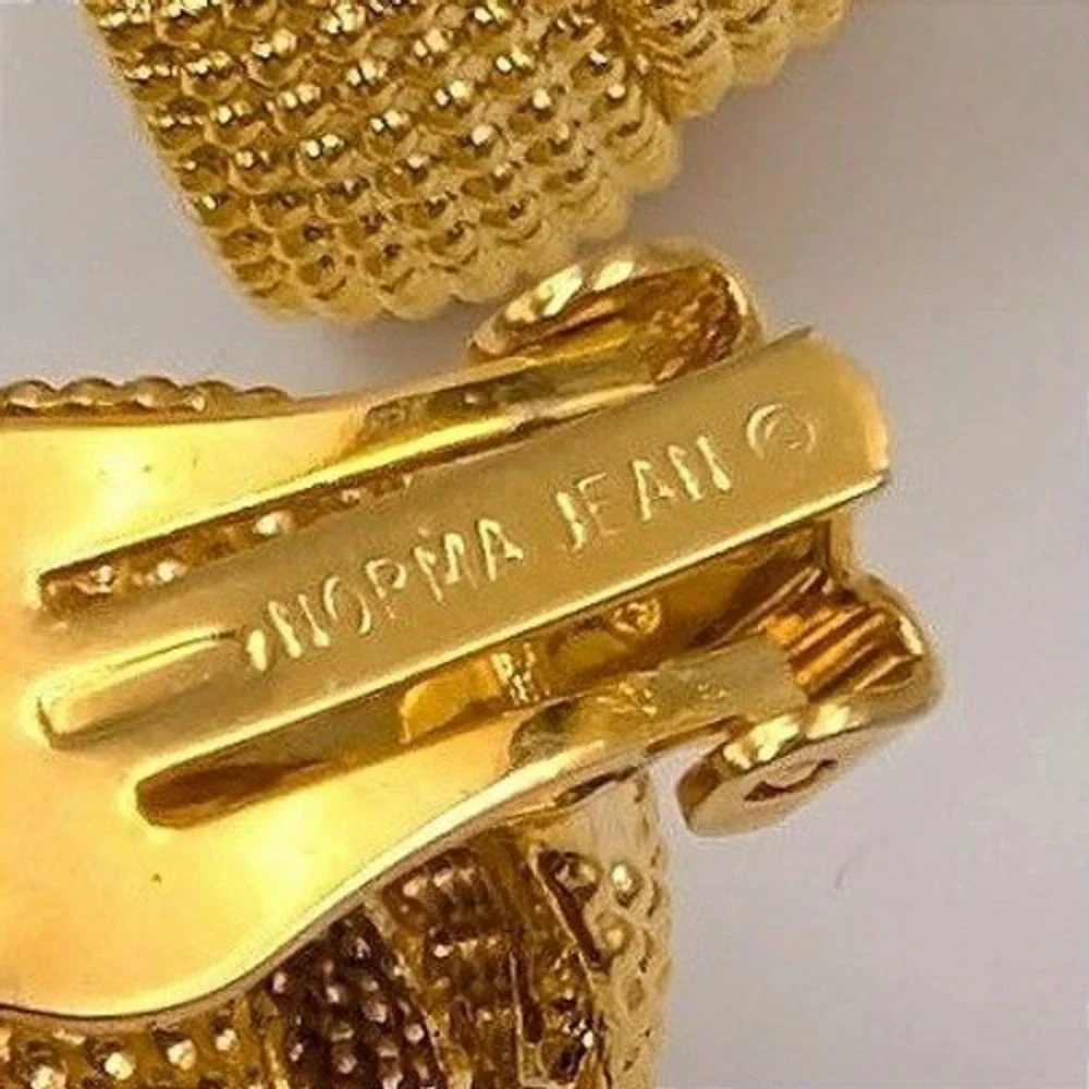 VTG Norma Jean Gold Tone‎ Earrings 3D Knot Caviar Textured Clip-on Chunky 80s